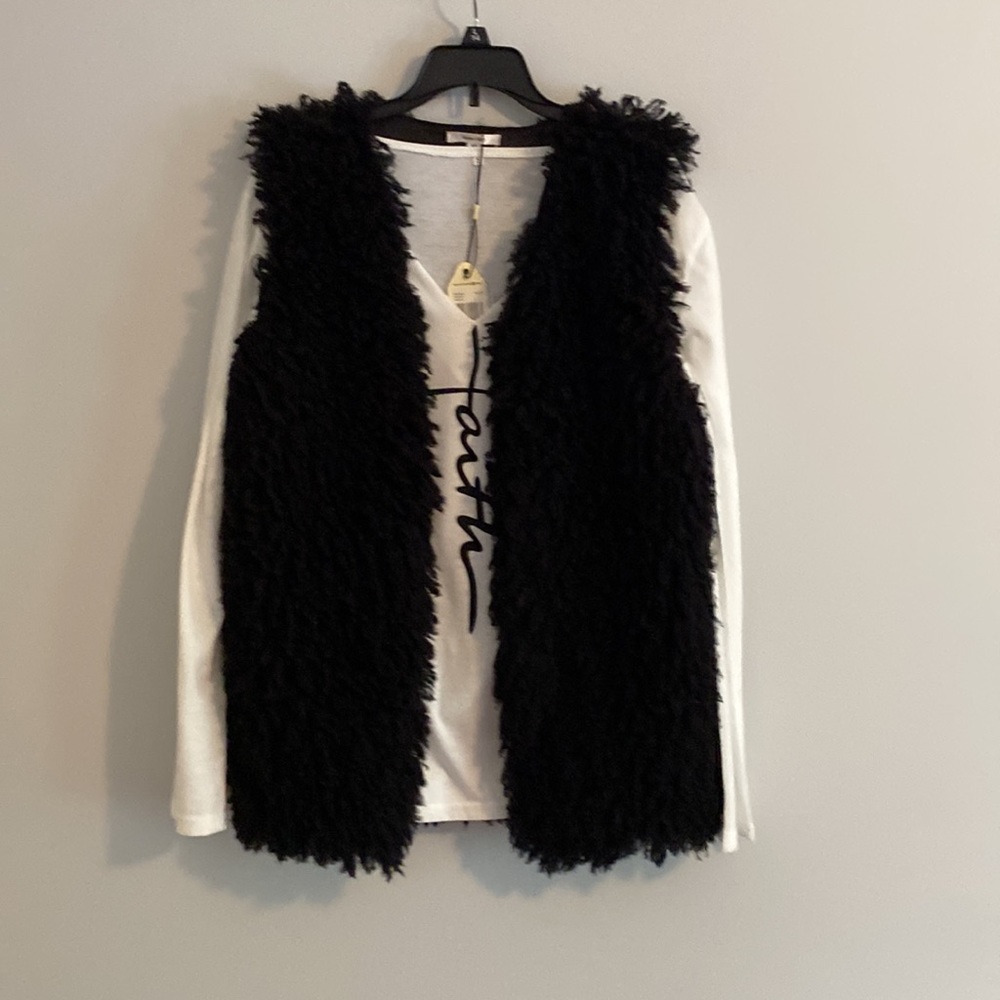 NWT Sophie Max Faux Fur Vest